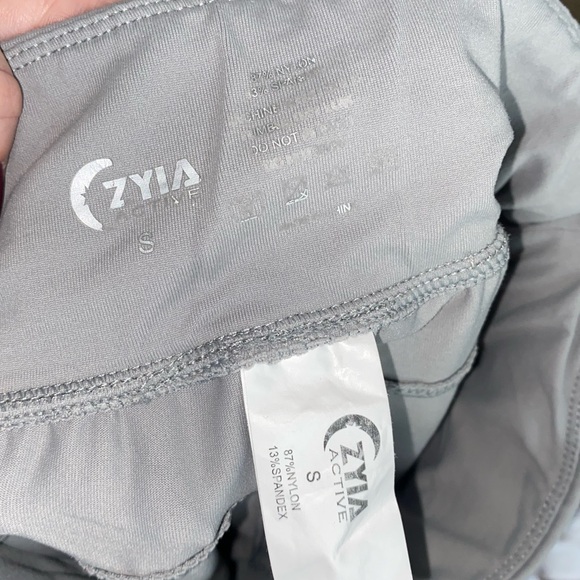 ZYIA Heathered Grey Ascend Joggers - Picture 6 of 6